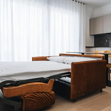 - Ca' Sette Airport Apartment *