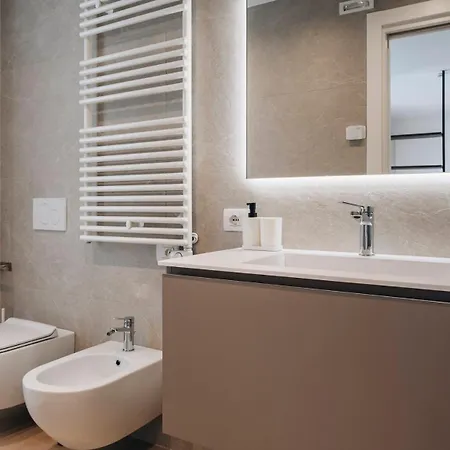 - Ca' Sette Airport Apartment
